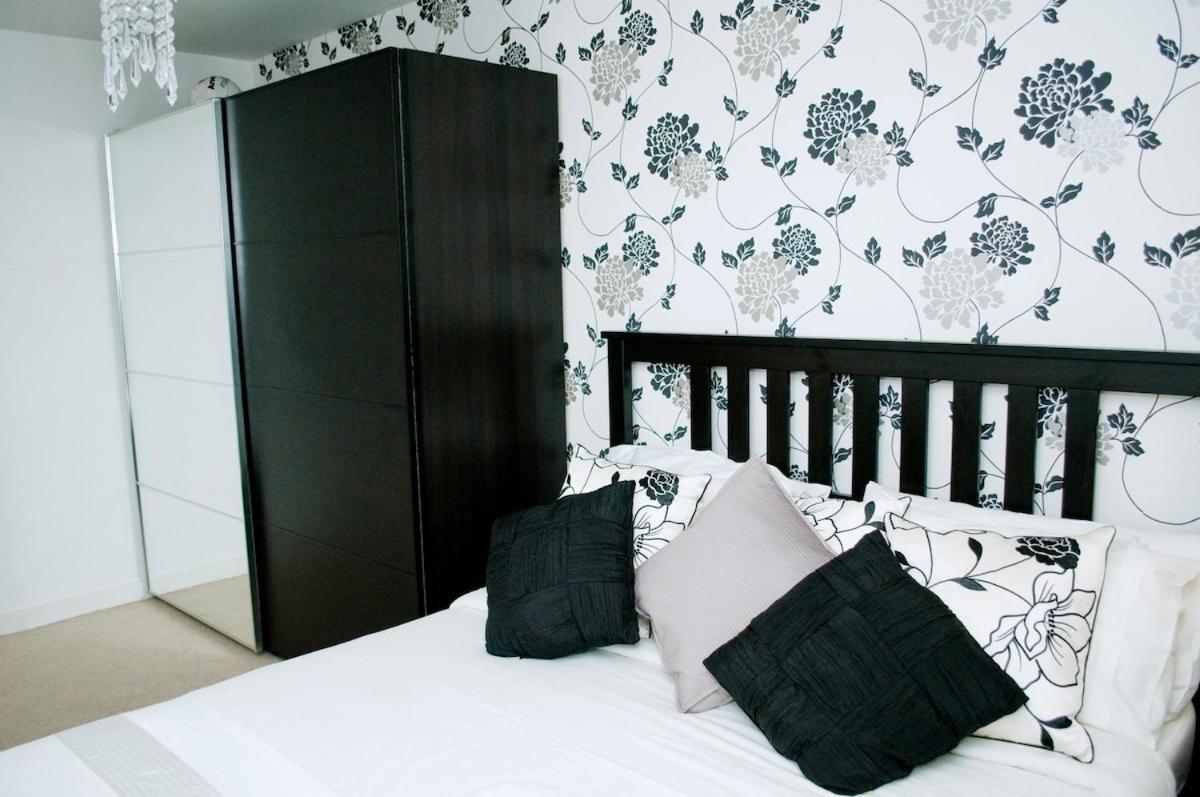 Great Location, Direct Links To Bridge! Apartamento